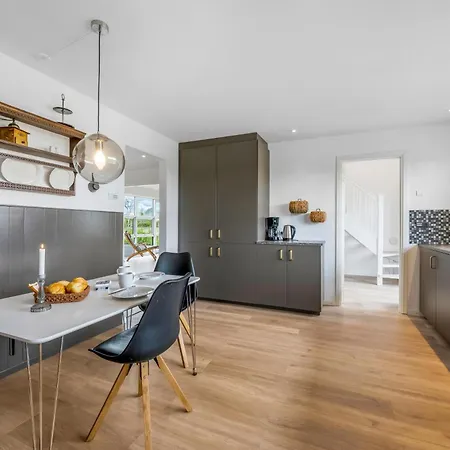 Beautiful Home, Completely Renovated In 2026, Located In Scenic Surroundings Hébergement de vacances Sønder Felding