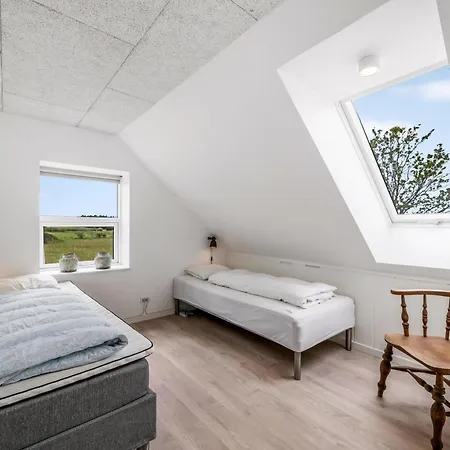 Beautiful Home, Completely Renovated In 2026, Located In Scenic Surroundings * Sønder Felding