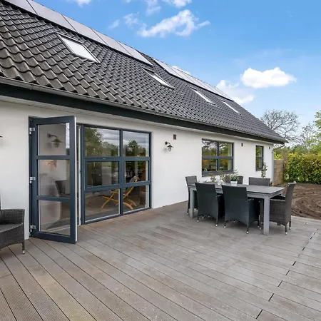 Beautiful Home, Completely Renovated In 2026, Located In Scenic Surroundings * Sønder Felding