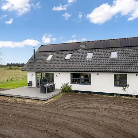 Hébergement de vacances Beautiful Home, Completely Renovated In 2026, Located In Scenic Surroundings Sønder Felding